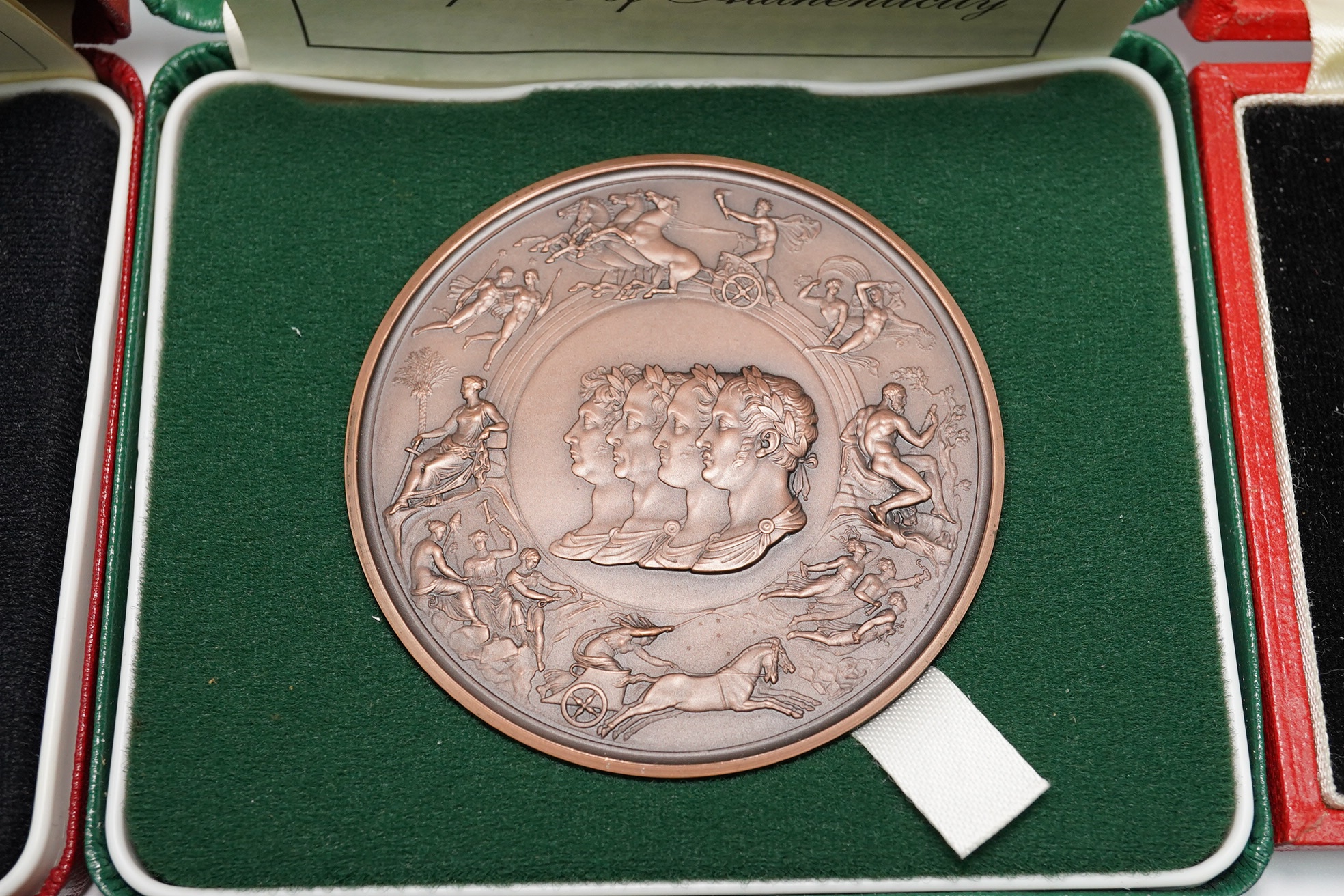 British commemorative medals, comprising Battle of a Battle of London June 1944, silver bronze, British Empire exhibition 1924 exhibitors cased bronze medal, Liverpool 700th anniversary of foundation (1207–1907), cased b